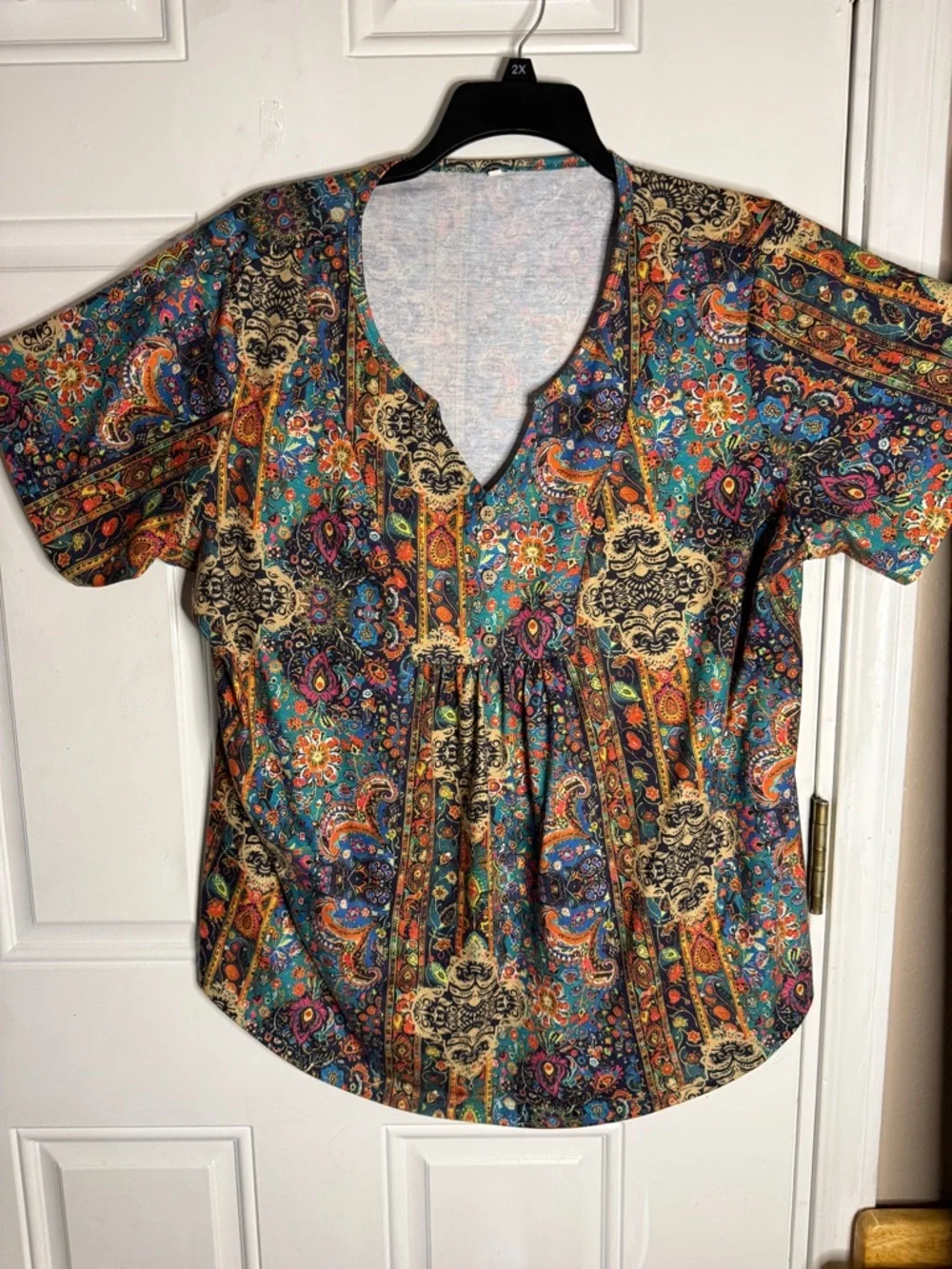 Boho Paisley V-Neck Short Sleeve Top - Multicolor - Picture 2 of 8
